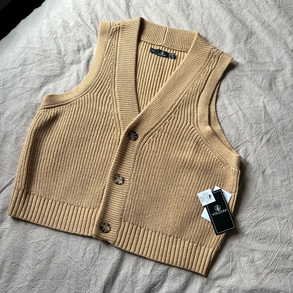 NWT Volcom Sweater Vest